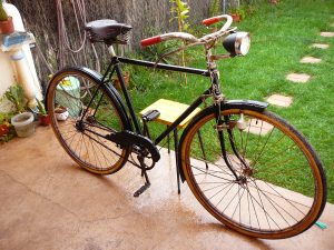 Restaurar una bicicleta antigua. 
